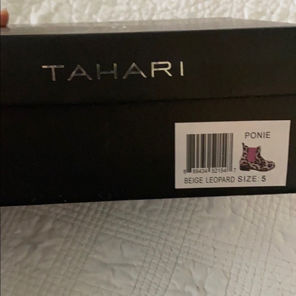 Tahari Ponie Chelsea Bootie — Baby / Toddler Size 5 — Brand New - Picture 6 of 7